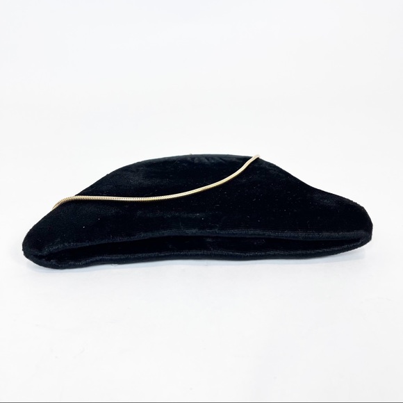 Vintage Ande’ Black Velvet Clutch Handbag With Gold Chain Kiss Clasp Closure - Picture 5 of 5